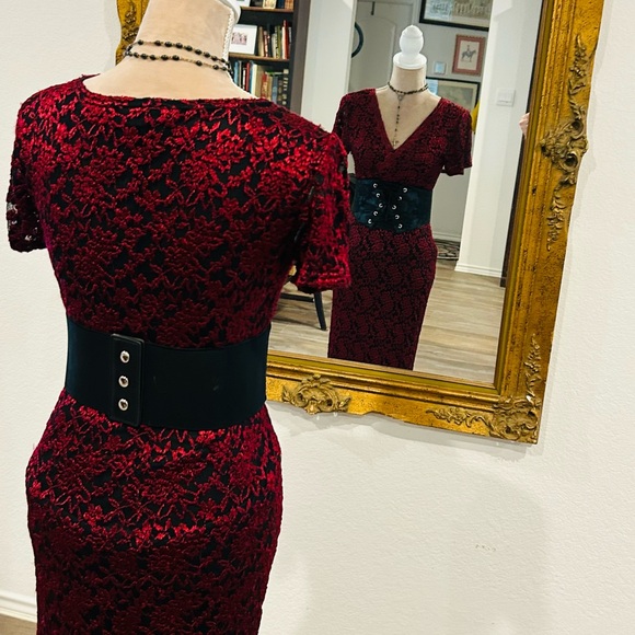 Witchy Forever21 stretchy lace goth maxi dress with corset belt & gypsy shawl - Picture 2 of 9